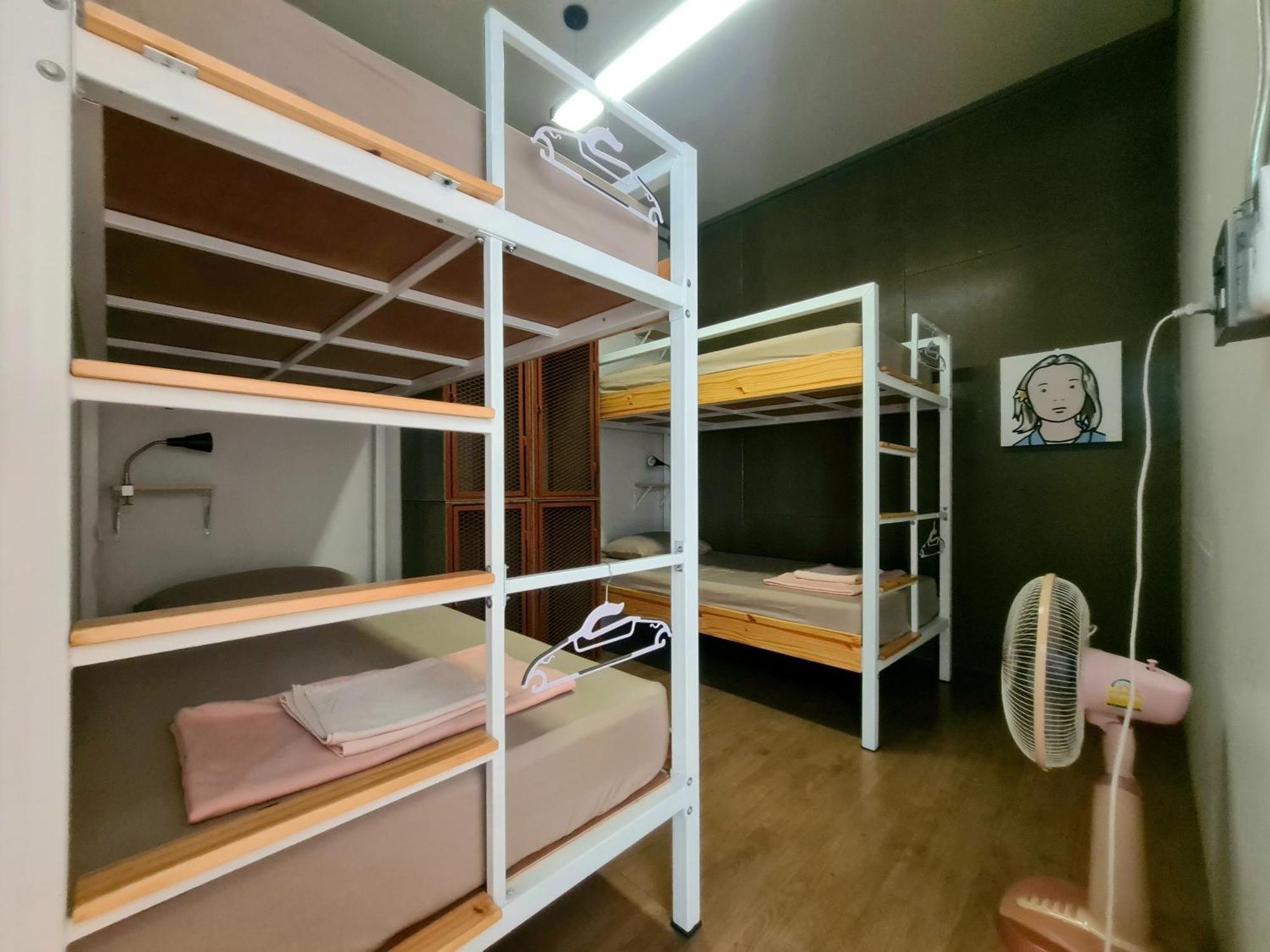 Hybrit Hostel&Cafe Hat Yai Exteriör bild